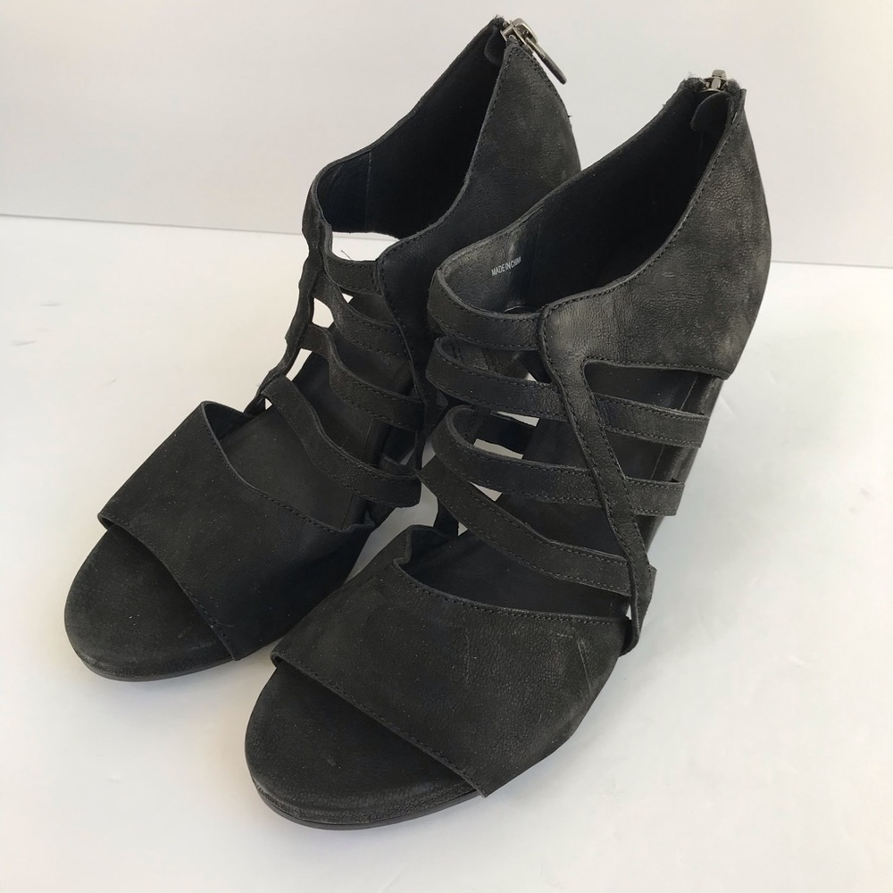 EILEEN FISHER Dewey Black Sandals Size 8.5